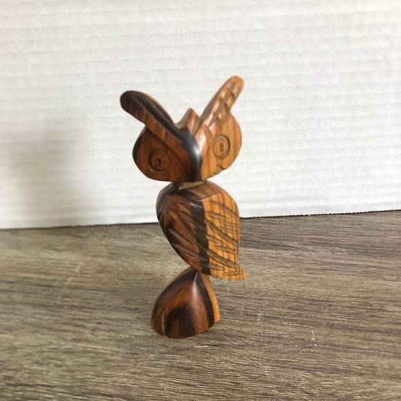 Hand Carved Folk Art Wooden Owl - Picture 2 of 10